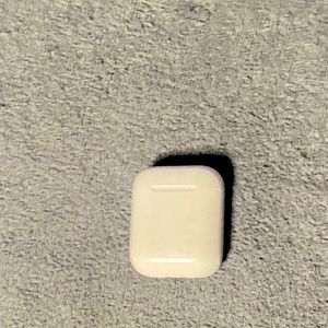 airpod charging case 2nd generation
